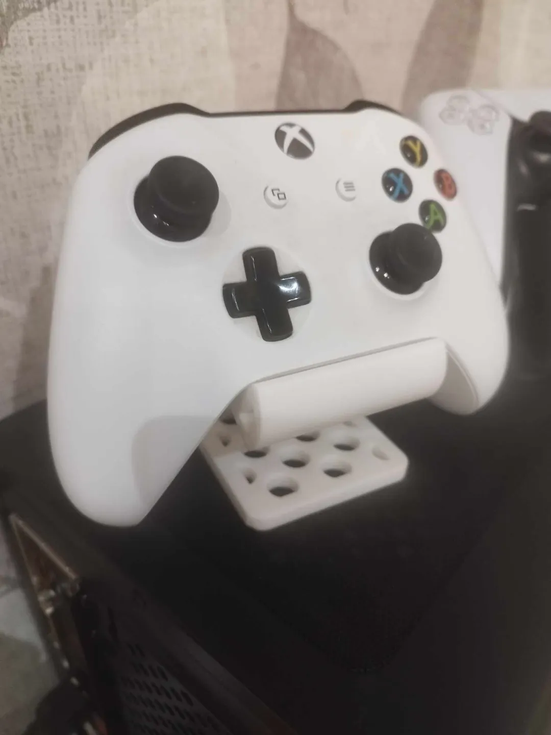 Holey xbox controller stand, photo 4 of 4 - Holey xbox controller stand Hobby & DIY