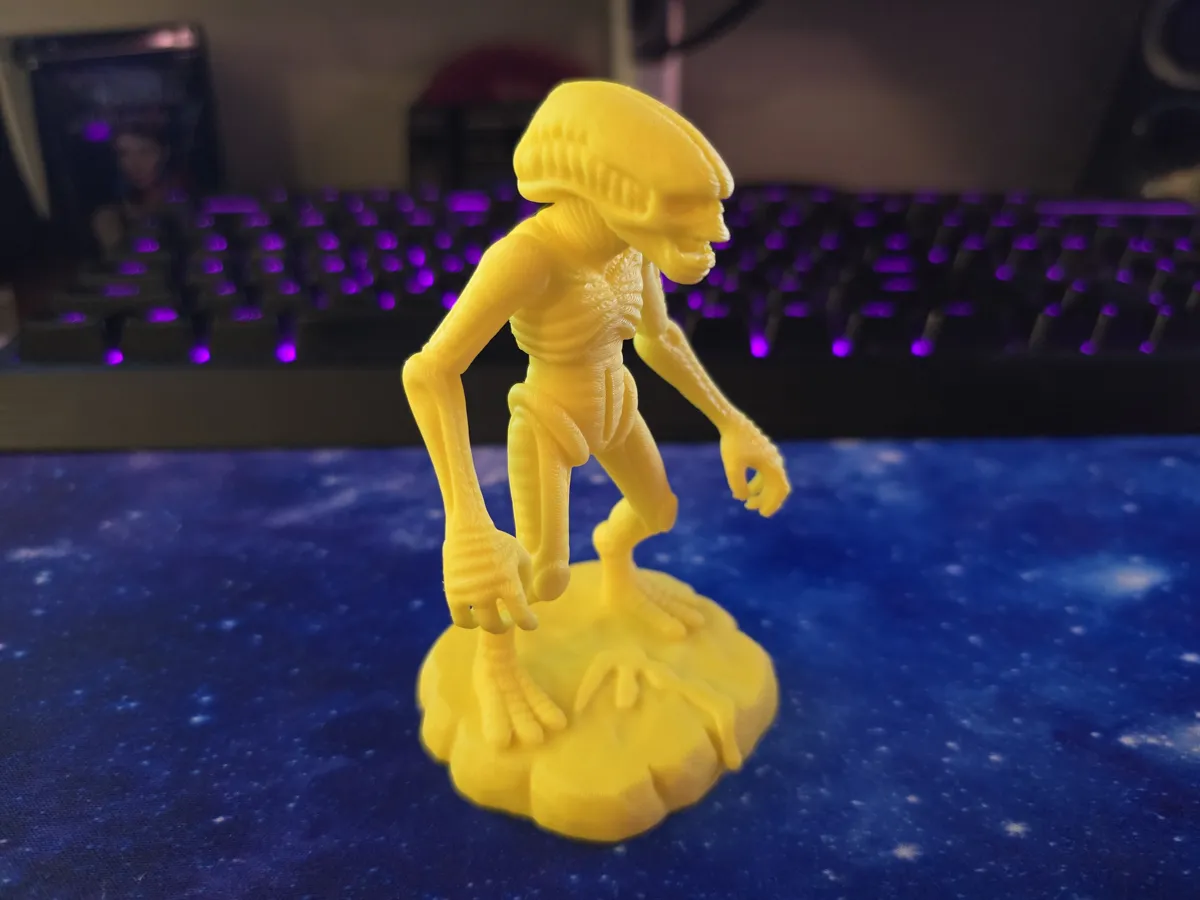 Xenomorph Newborn (Kenner-style action figure), photo 3 of 4 - Xenomorph Newborn (Kenner-style action figure) Gifts & Occasions