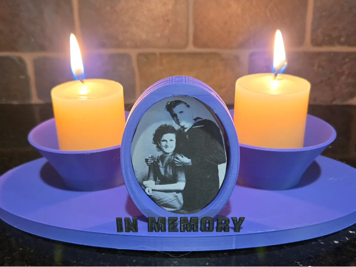 In memory candle holder with frame