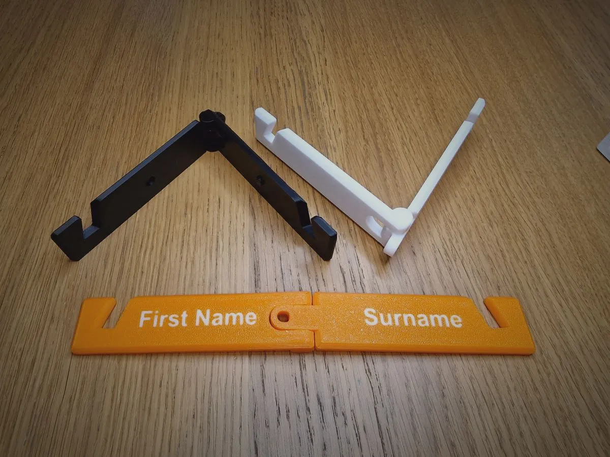 Foldable iPad stand blank-keychain/keyring/fidget, photo 3 of 4 - Foldable iPad stand blank-keychain/keyring/fidget Tools