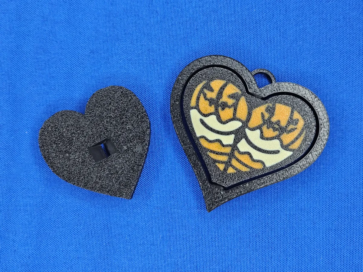 Fidget Spinner Heart Butt Pumpkin Booty & Stand, photo 2 of 4 - Fidget Spinner Heart Butt Pumpkin Booty & Stand Toys & Games