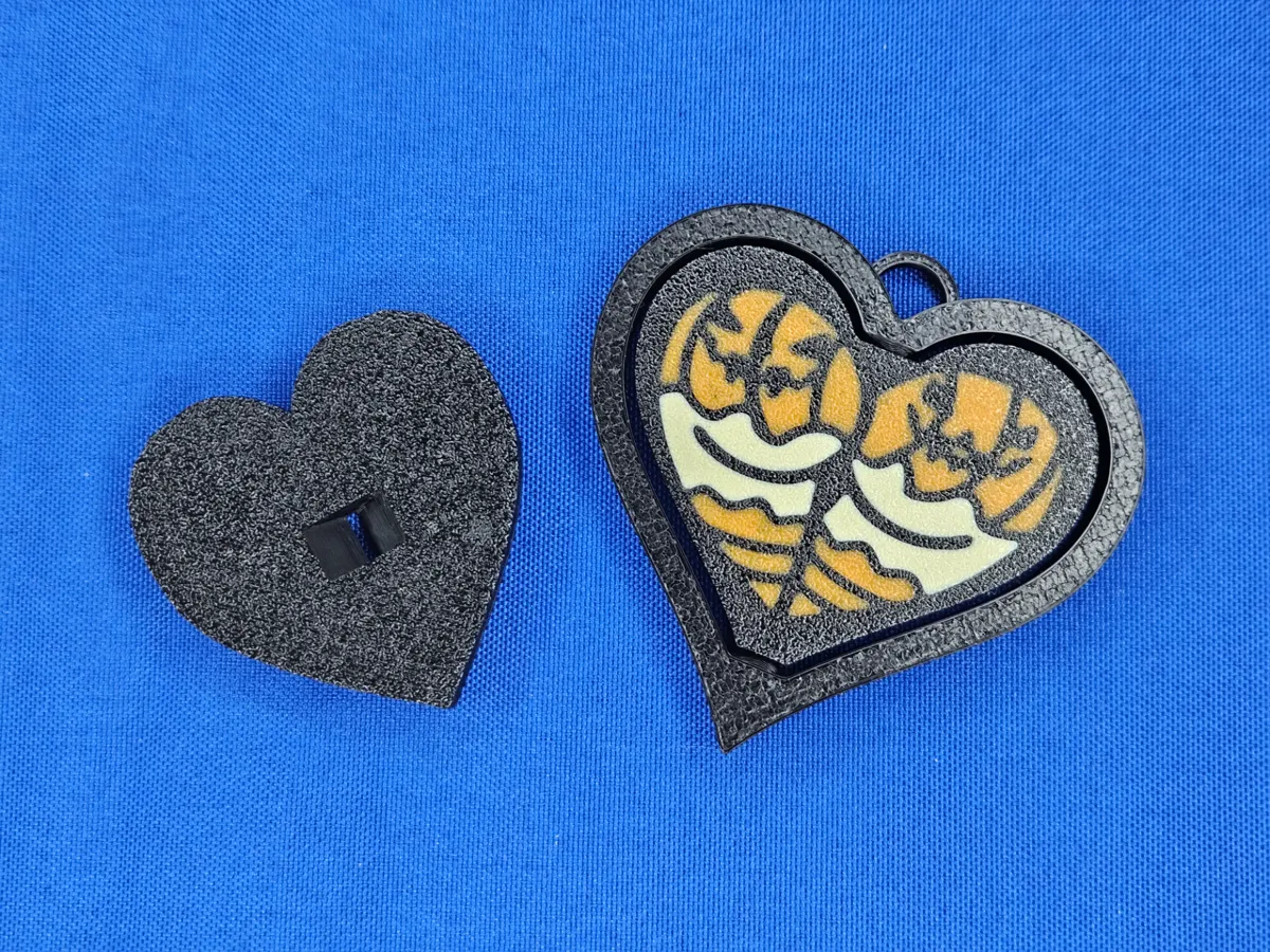 Fidget Spinner Heart Butt Pumpkin Booty & Stand, photo 3 of 4 - Fidget Spinner Heart Butt Pumpkin Booty & Stand Toys & Games