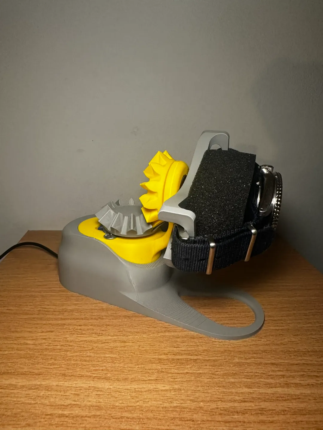 Bevel gear watch winder, photo 2 of 3 - Bevel gear watch winder Hobby & DIY