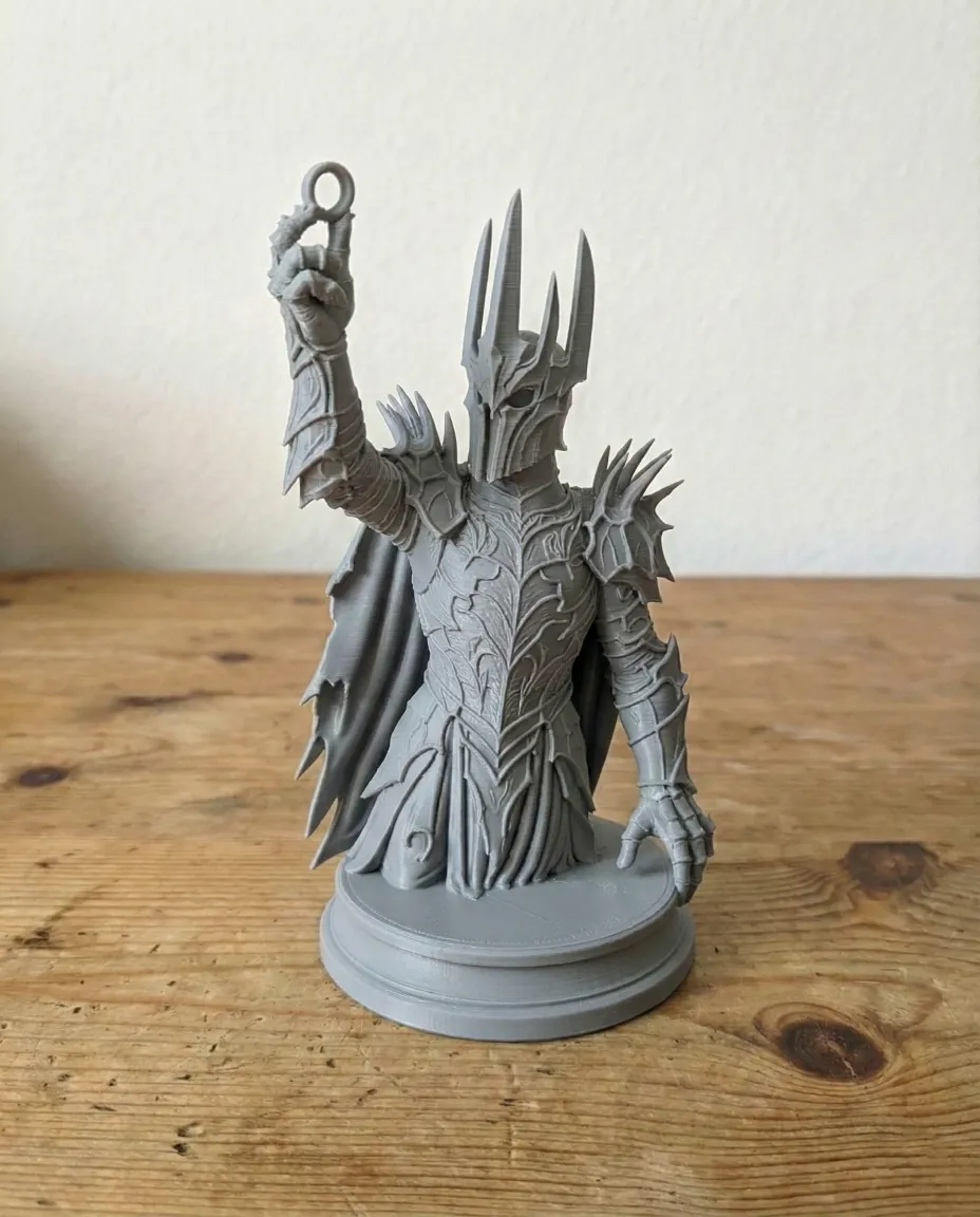 Lord Sauron Bust Statue (Lord Of The Rings - LOTR), photo 3 of 4 - Lord Sauron Bust Statue (Lord Of The Rings - LOTR) Miniatures