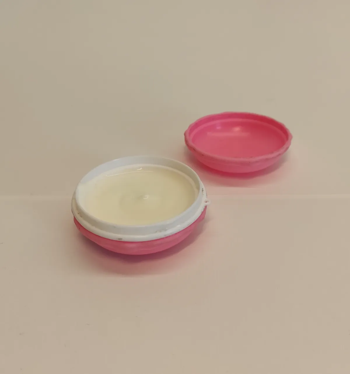 macarons, cream container, photo 4 of 4 - macarons, cream container Kitchen & Dining