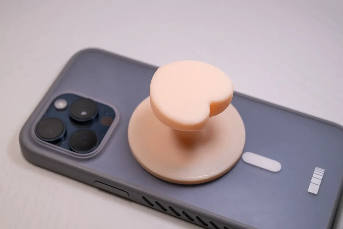 magsafe magnetic mobile phone holder (paopaosao), photo 2 of 4 - magsafe magnetic mobile phone holder (paopaosao) Mobile & Device Accessories