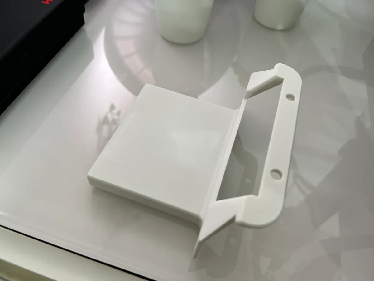 Fanatec DD1/DD2 MagSafe Phone Mount, photo 2 of 4 - Fanatec DD1/DD2 MagSafe Phone Mount Hobby & DIY