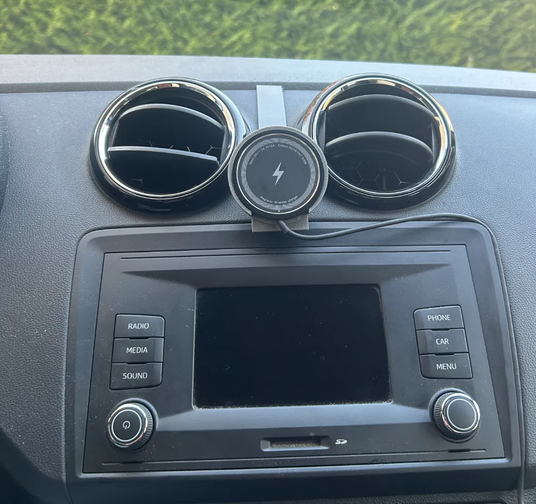 Seat Ibiza MagSafe iPhone Car Mount - Gadgets, in stock in India