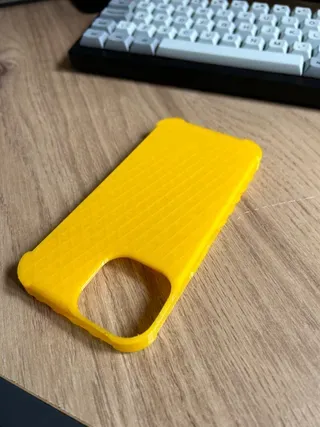 iPhone 14 Honeycomb Case, photo 4 of 4 - iPhone 14 Honeycomb Case Tools