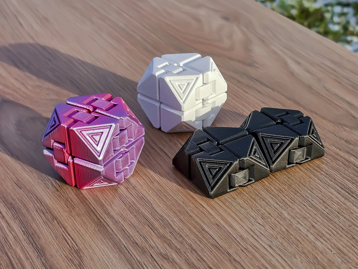 Triangle Infinity Cube, photo 3 of 4 - Triangle Infinity Cube Fidget & Sensory Toys