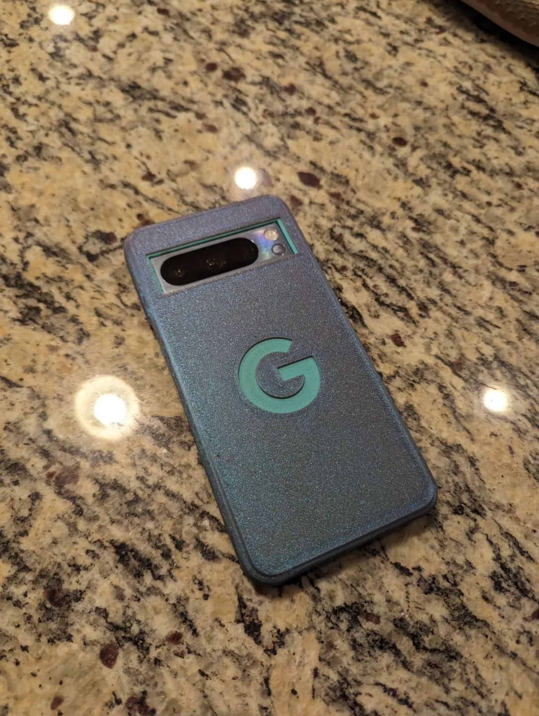 Pixel 8 Pro Dual Shell Case, photo 2 of 4 - Pixel 8 Pro Dual Shell Case Tools