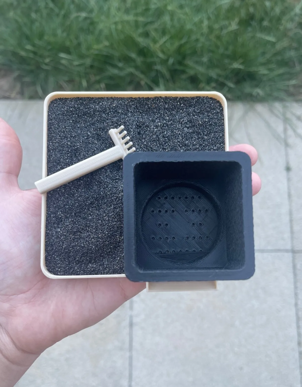 Self Watering Plant Pot Desktop Garden, photo 4 of 4 - Self-watering Planters, gadget