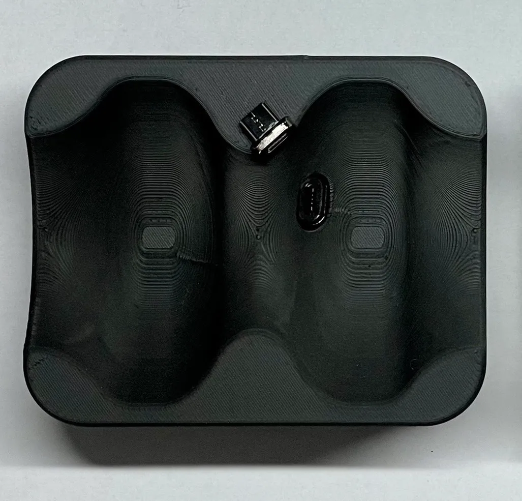 WH-1000XM5 / WH-1000XM4 Weighted Charging Stand, photo 3 of 4 - WH-1000XM5 / WH-1000XM4 Weighted Charging Stand Mobile & Device Accessories