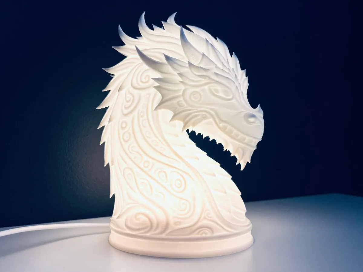 Dragon table lamp