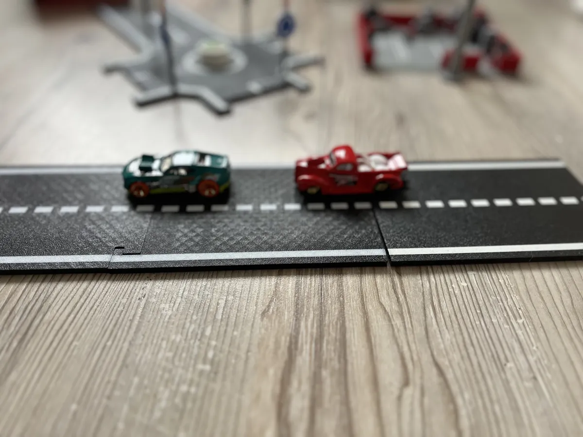 Ultimate Toy Car Roads - Straight Road, photo 2 of 4 - Ultimate Toy Car Roads - Straight Road Kids & Baby