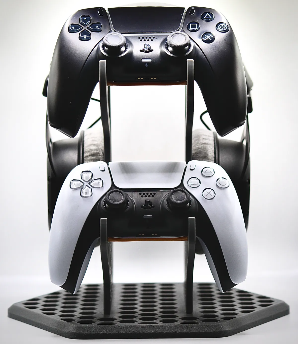 Controller / Headset Holder | Controller Stand PS5, photo 3 of 4 - Controller / Headset Holder | Controller Stand PS5 Mobile & Device Accessories