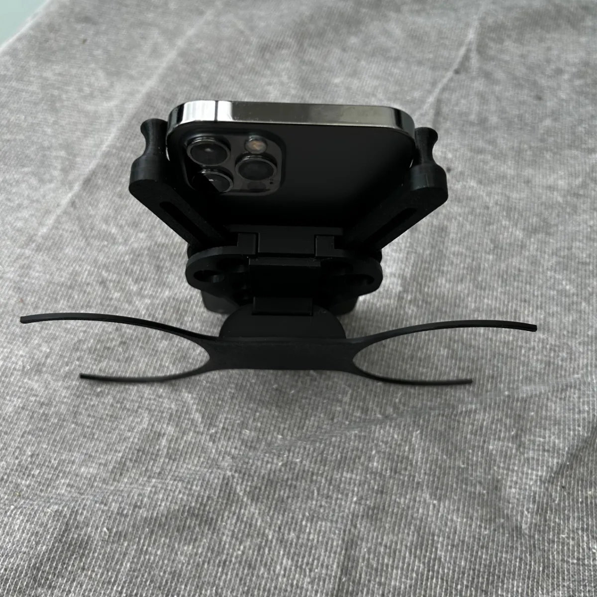 Audi A3 8P Air Vent Phone Holder, photo 3 of 4 - Audi A3 8P Air Vent Phone Holder Hobby & DIY
