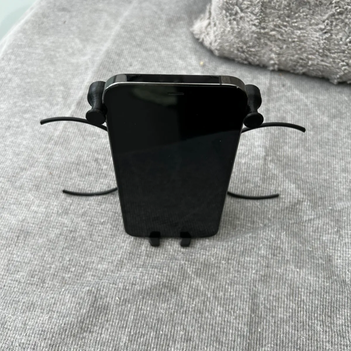 Audi A3 8P Air Vent Phone Holder, photo 4 of 4 - Audi A3 8P Air Vent Phone Holder Hobby & DIY