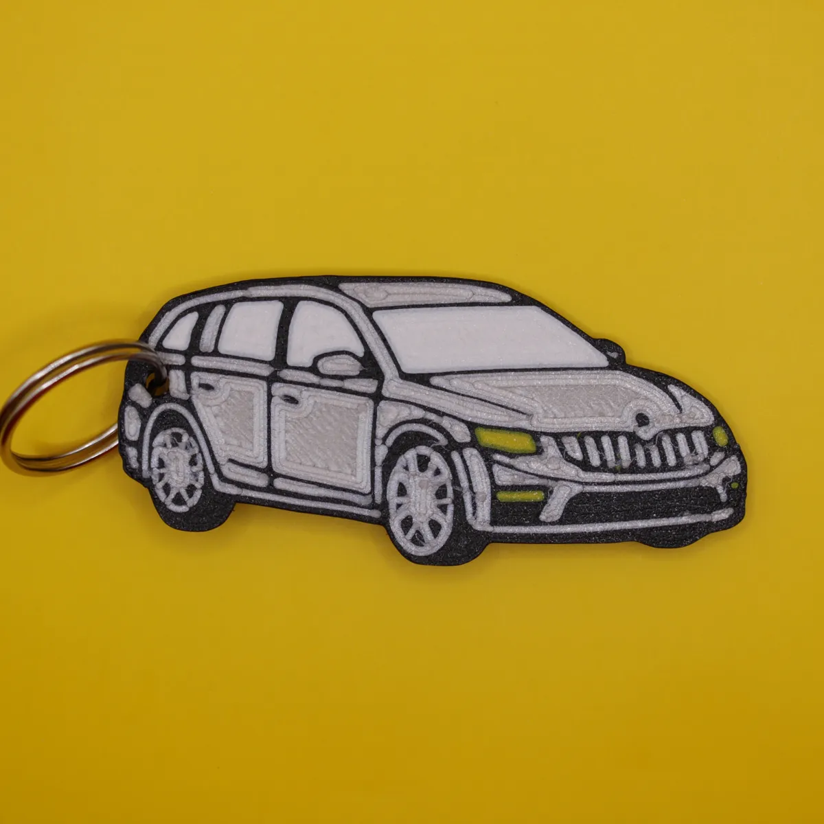 Car keychain Skoda octavia 3 combi, photo 2 of 3 - Car keychain Skoda octavia 3 combi Hobby & DIY