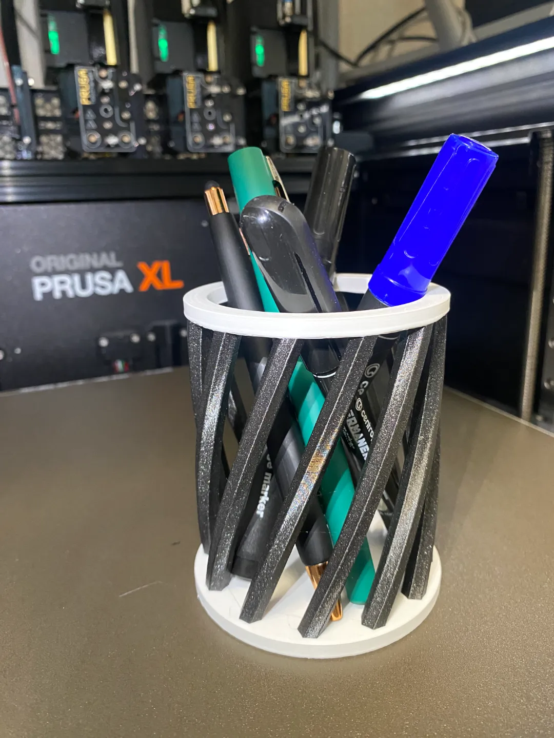 Pen holder, photo 2 of 4 - Pen holder Household