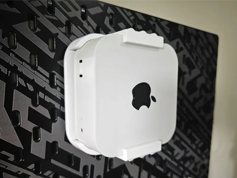 mac mini m4 UNIVERSAL MOUNT (Skadis Desk VESA), photo 3 of 4 - mac mini m4 UNIVERSAL MOUNT (Skadis Desk VESA) Desk & Office