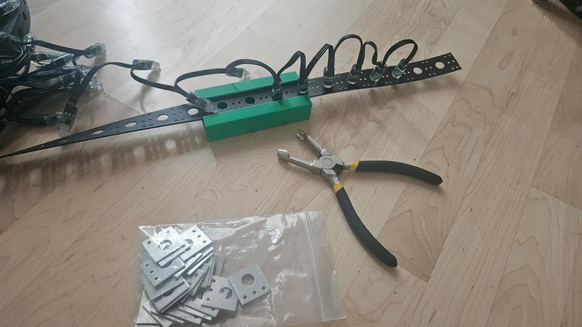 Bullet Pixel Strip Mounting Jig, photo 2 of 4 - Bullet Pixel Strip Mounting Jig Hobby & DIY
