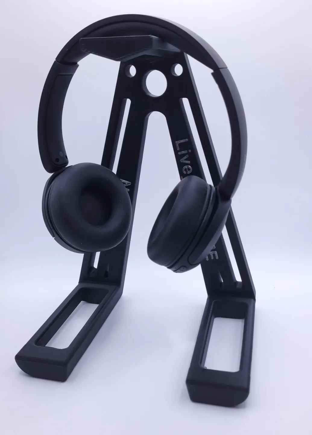 Modern Gaming Headphone Stand, photo 2 of 4 - Modern Gaming Headphone Stand Tools