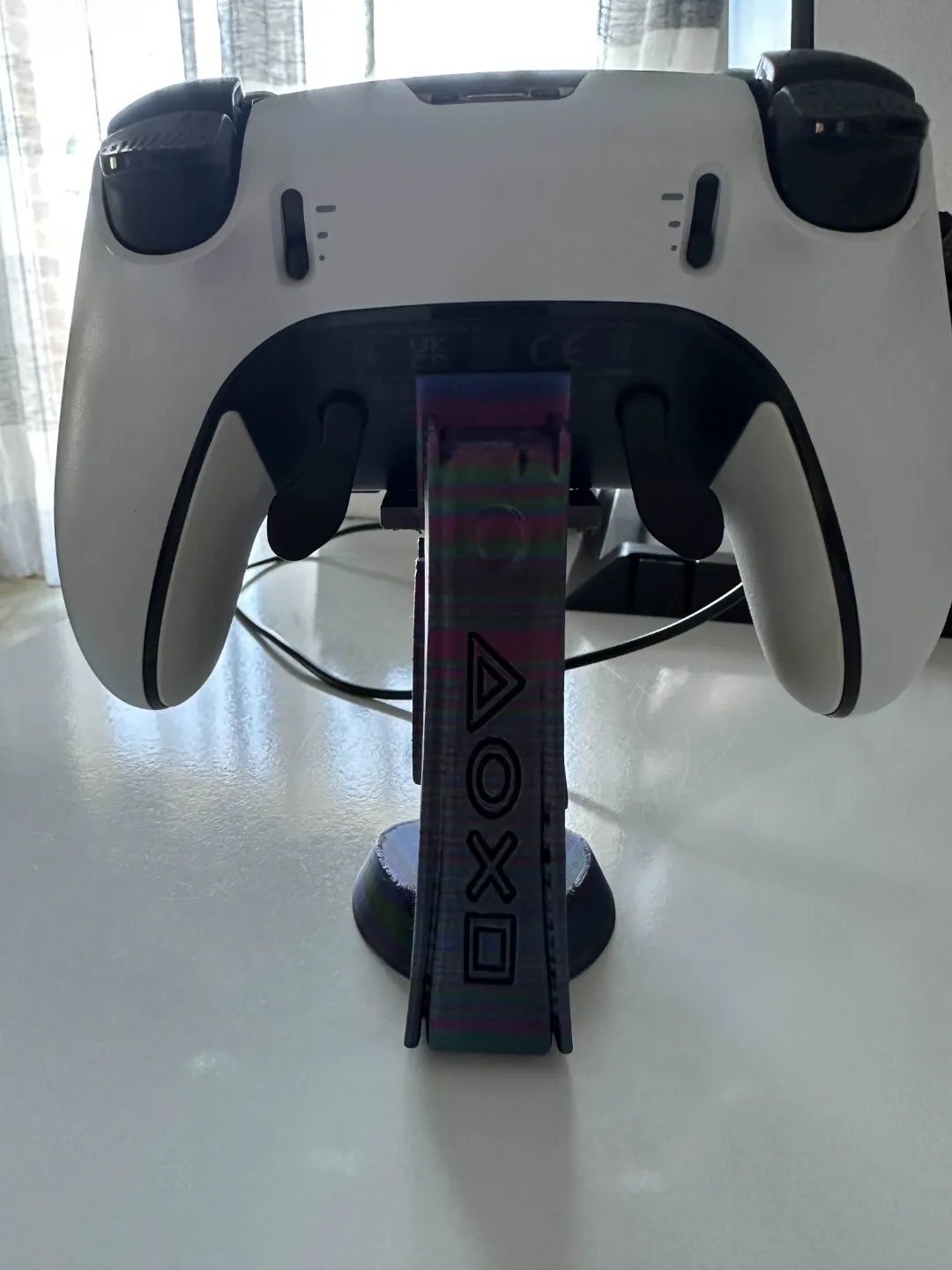 soporte para controller con forma de ps5, photo 2 of 4 - soporte para controller con forma de ps5 Mobile & Device Accessories