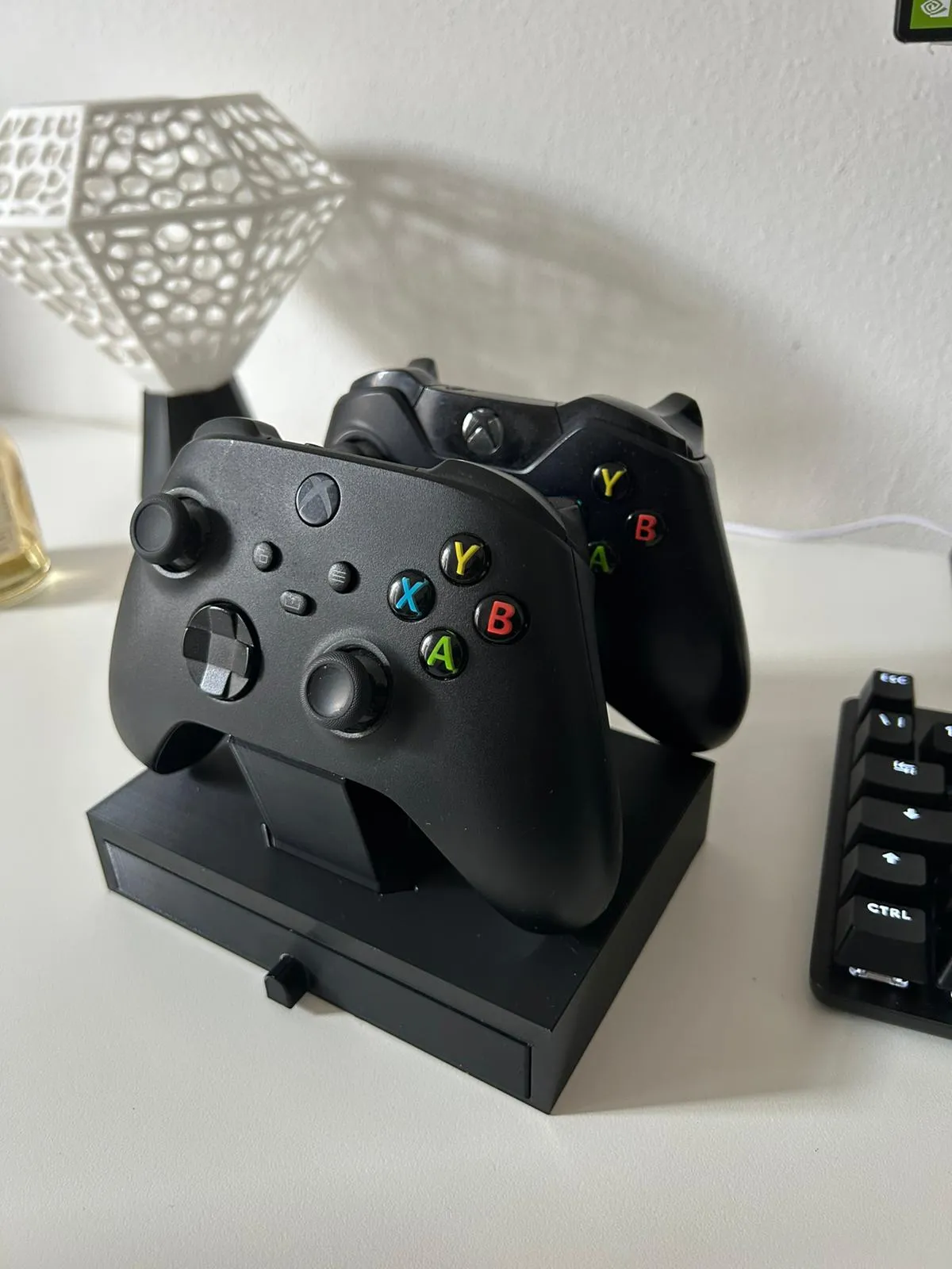 Modular Headset & Controller Stand, photo 3 of 4 - Modular Headset & Controller Stand Mobile & Device Accessories