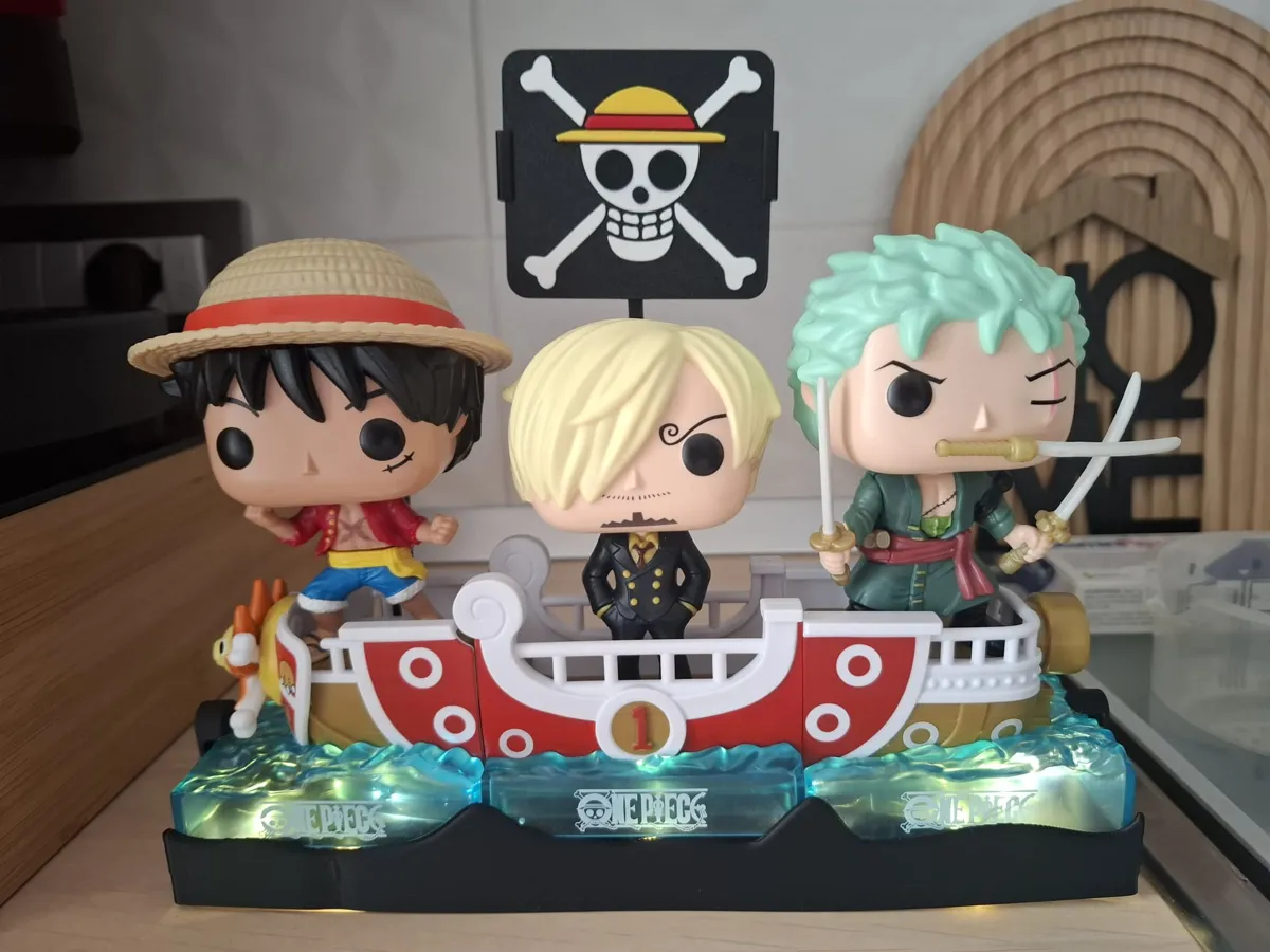 one piece espositore sorprese kinder, photo 2 of 4 - one piece espositore sorprese kinder Figurines & Collectibles