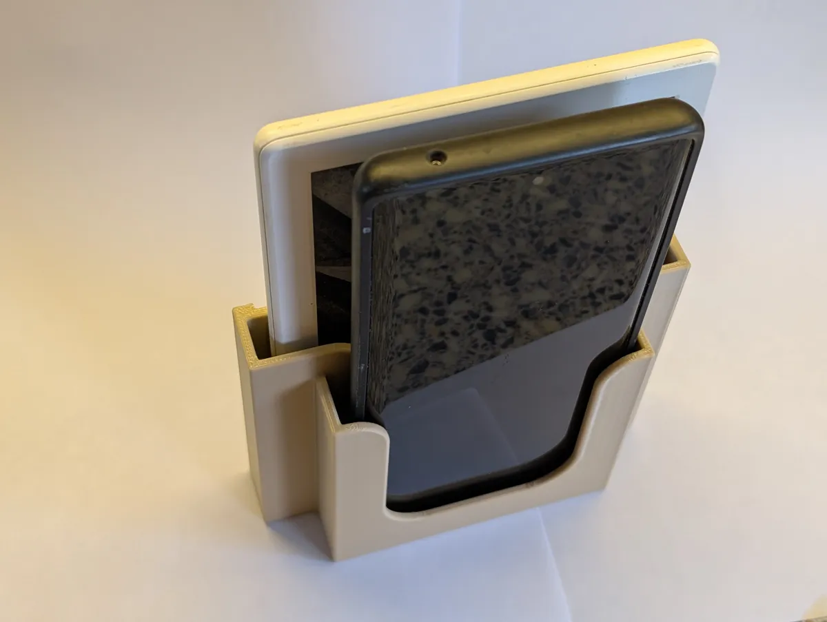 Wall holder for kindle and phone, photo 3 of 4 - Wall holder for kindle and phone Hobby & DIY
