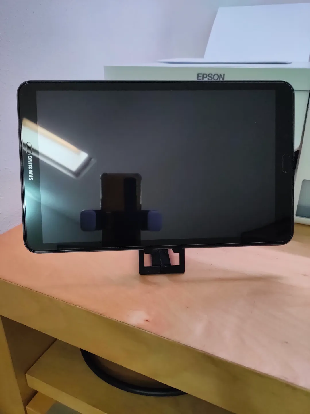 Card-Style Folding Phone Holder, photo 3 of 4 - Card-Style Folding Phone Holder Tools