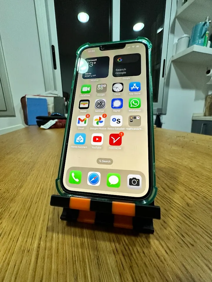 Compact Audio Phone Holder, photo 4 of 4 - Compact Audio Phone Holder Household