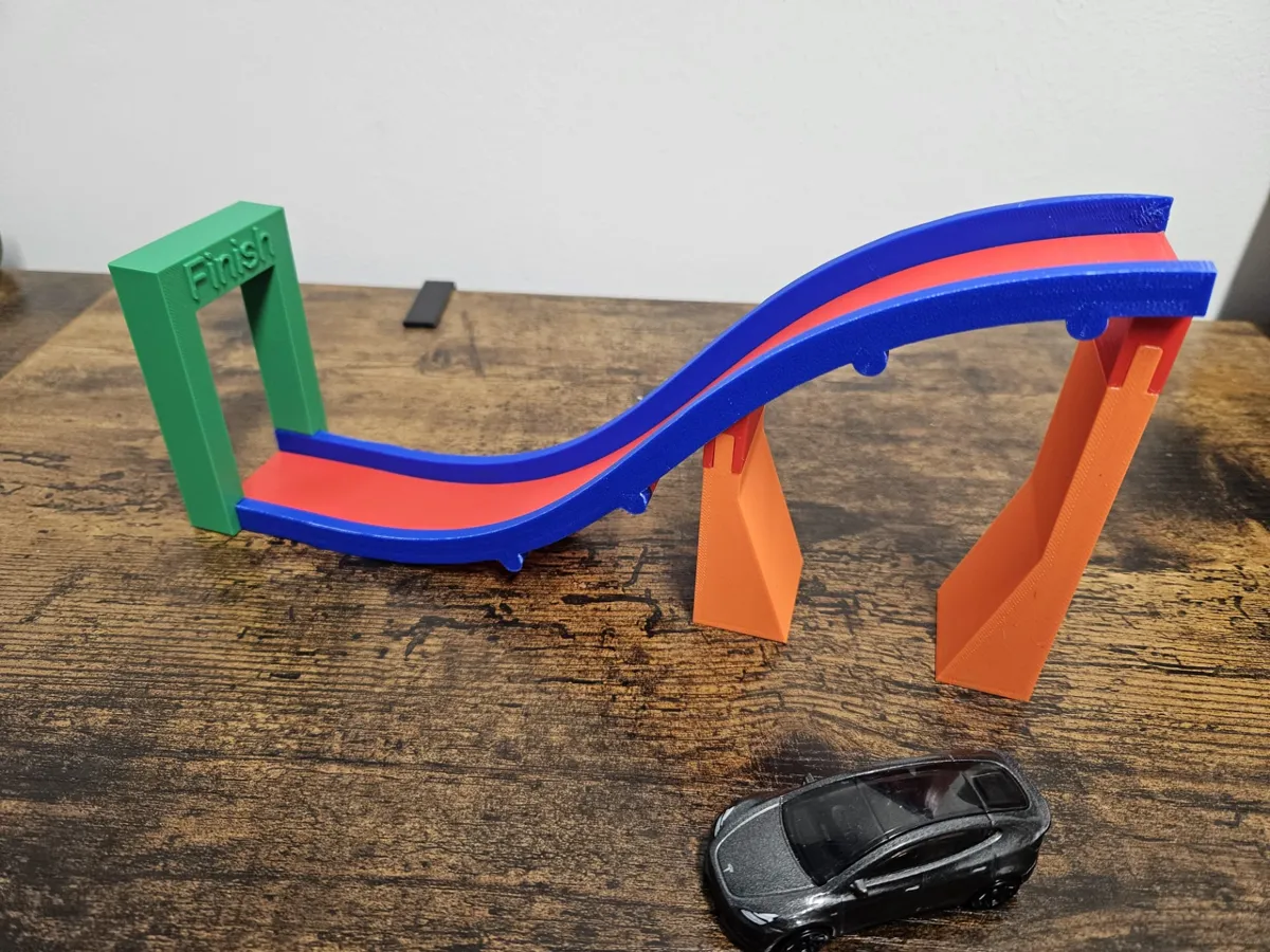 Multi part Toy car ramp V1, photo 4 of 4 - Multi part Toy car ramp V1 Toys & Games