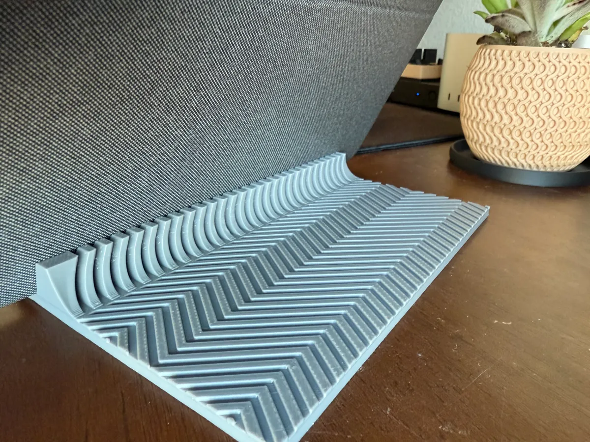 25° Tablet Stand - Stylish, Stable, Case-Friendly, photo 2 of 4 - 25° Tablet Stand - Stylish, Stable, Case-Friendly Mobile & Device Accessories
