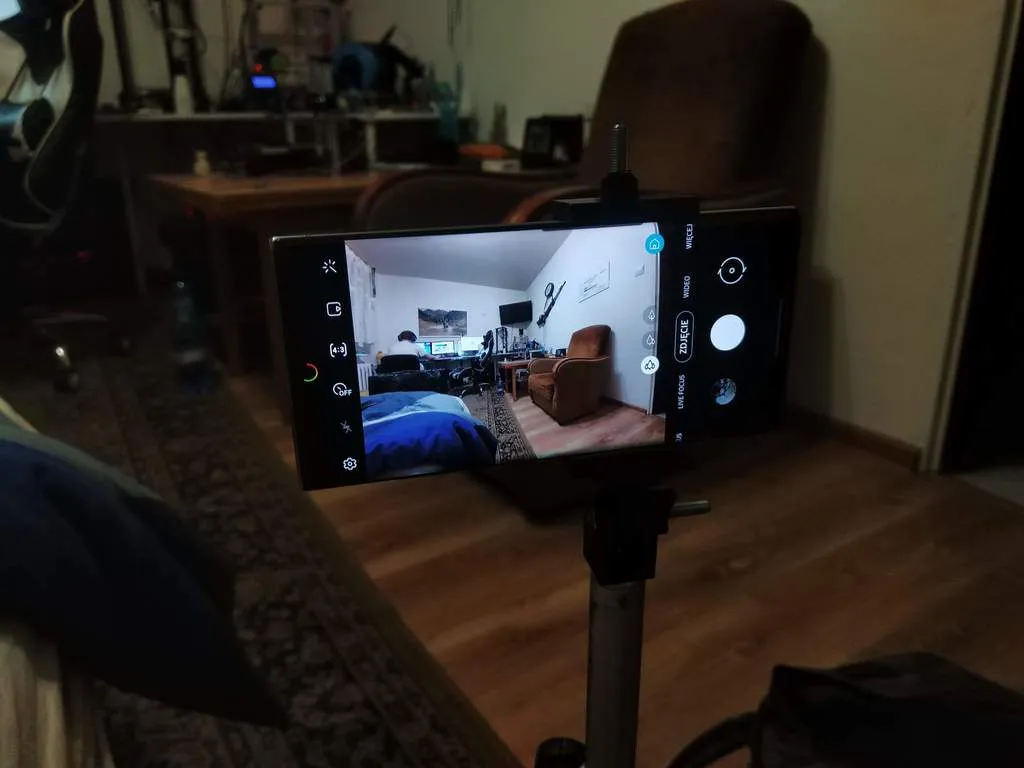 Phone mount for 3/8 inch tripod - Gadgets, in stock in India