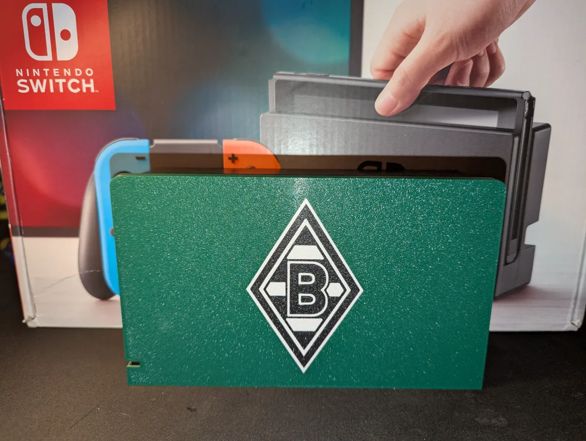 NintendoSwitch Dock Cover Borussia Mönchengladbach, photo 3 of 3 - NintendoSwitch Dock Cover Borussia Mönchengladbach Hobby & DIY