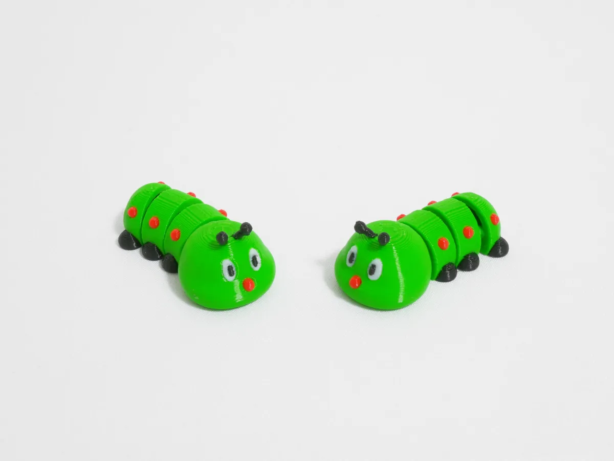 Articulated Pocket Pets, Chubby Caterpillar, photo 3 of 4 - Articulated Pocket Pets, Chubby Caterpillar Toys & Games