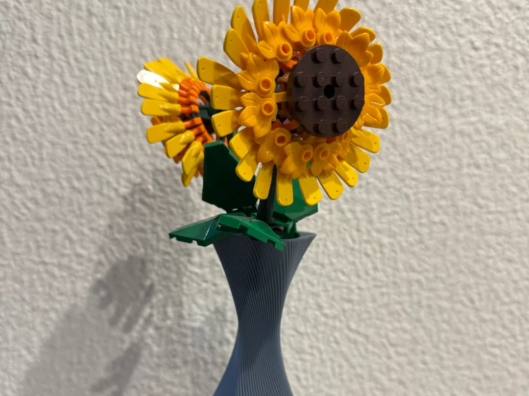 Spiral vase - Spiral & Twisted Vases, in stock in India