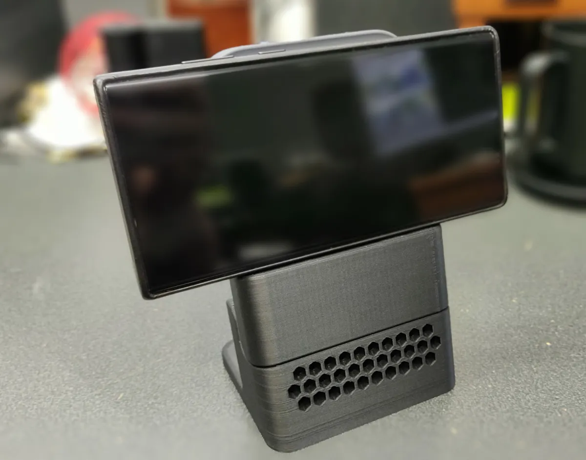 Samsung Wireless Charger Phone Dock, photo 3 of 4 - Samsung Wireless Charger Phone Dock Tools