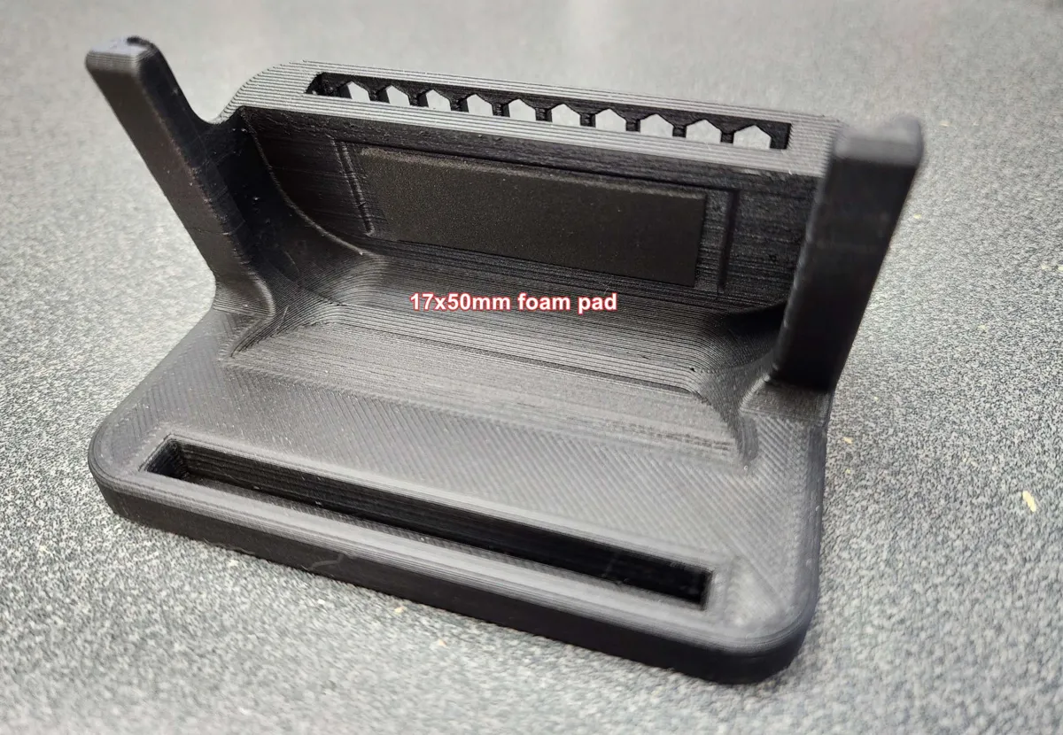 Samsung Wireless Charger Phone Dock, photo 4 of 4 - Samsung Wireless Charger Phone Dock Tools