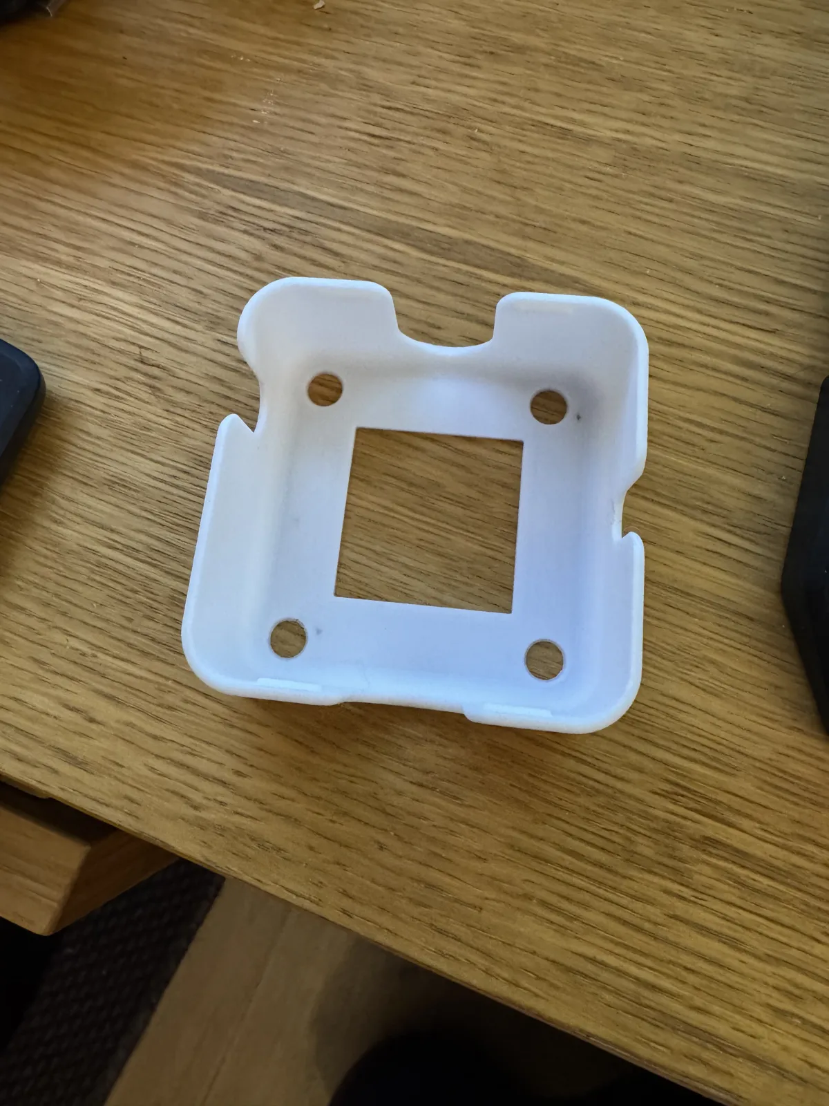 Apple 45W MagSafe 2 power adapter wall mount, photo 2 of 2 - Apple 45W MagSafe 2 power adapter wall mount Tools
