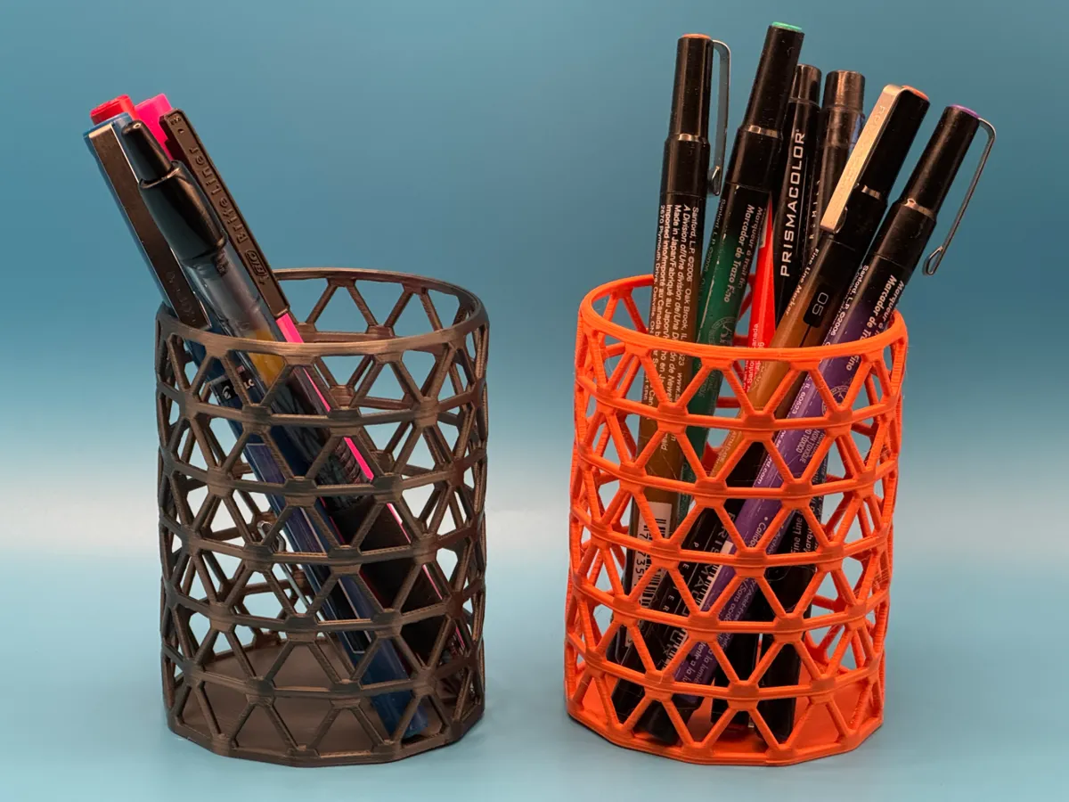 Geometric Frame Pen holder - round