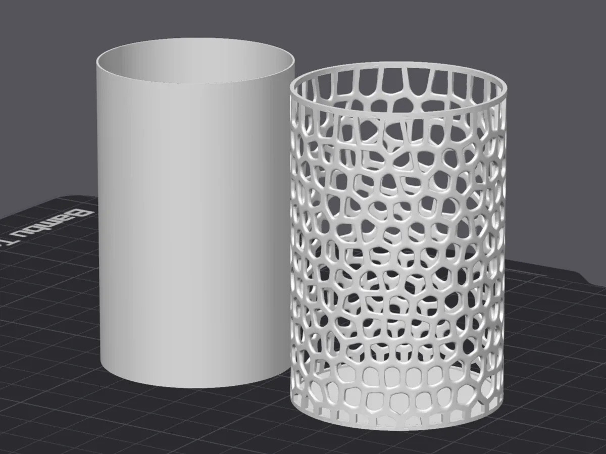 Separable voronoi vase or pen holder