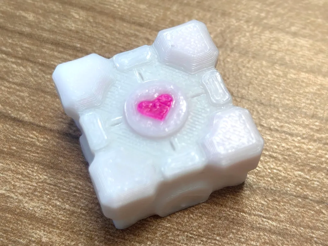 Companion Cube Portal keyboard keycap - Keycaps & Artisan Keys, in stock