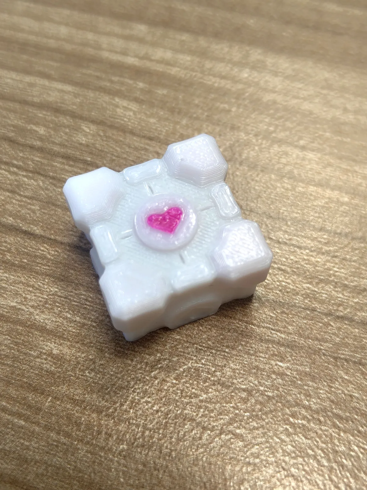 Companion Cube Portal keyboard keycap, photo 2 of 4 - Companion Cube Portal keyboard keycap Mobile & Device Accessories