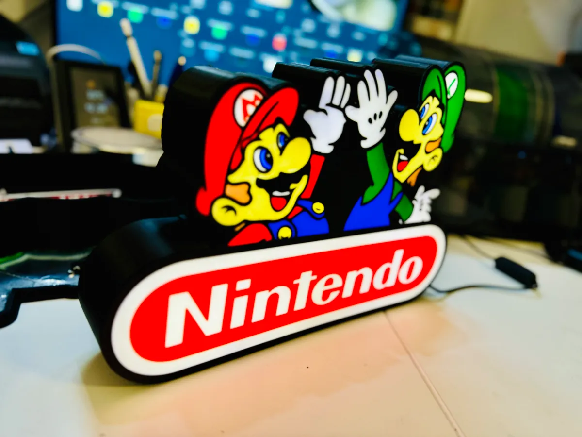 Mario & Luigi - High Five Light up Sign, photo 2 of 4 - Mario & Luigi - High Five Light up Sign Toys & Games