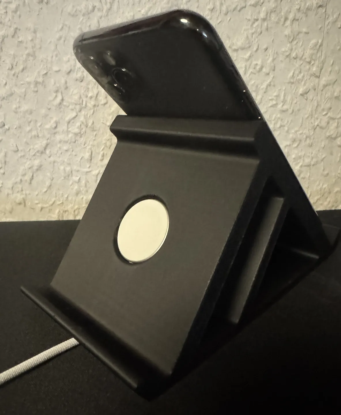 Iphone und Apple Watch Ständer, photo 2 of 4 - Iphone und Apple Watch Ständer Hobby & DIY