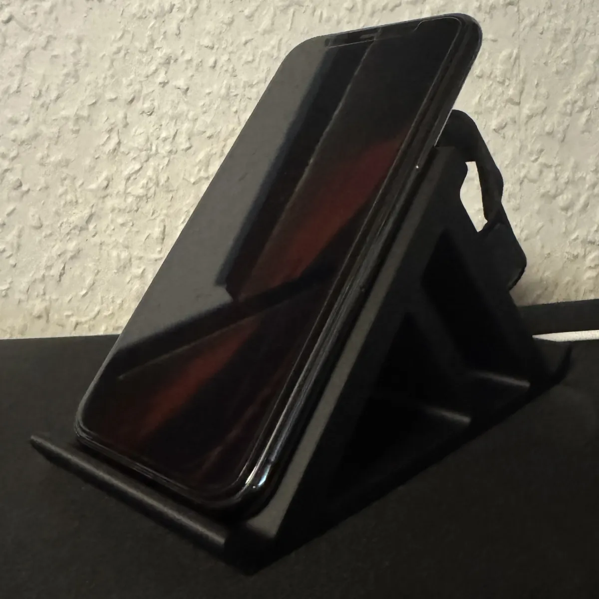 Iphone und Apple Watch Ständer, photo 3 of 4 - Iphone und Apple Watch Ständer Hobby & DIY