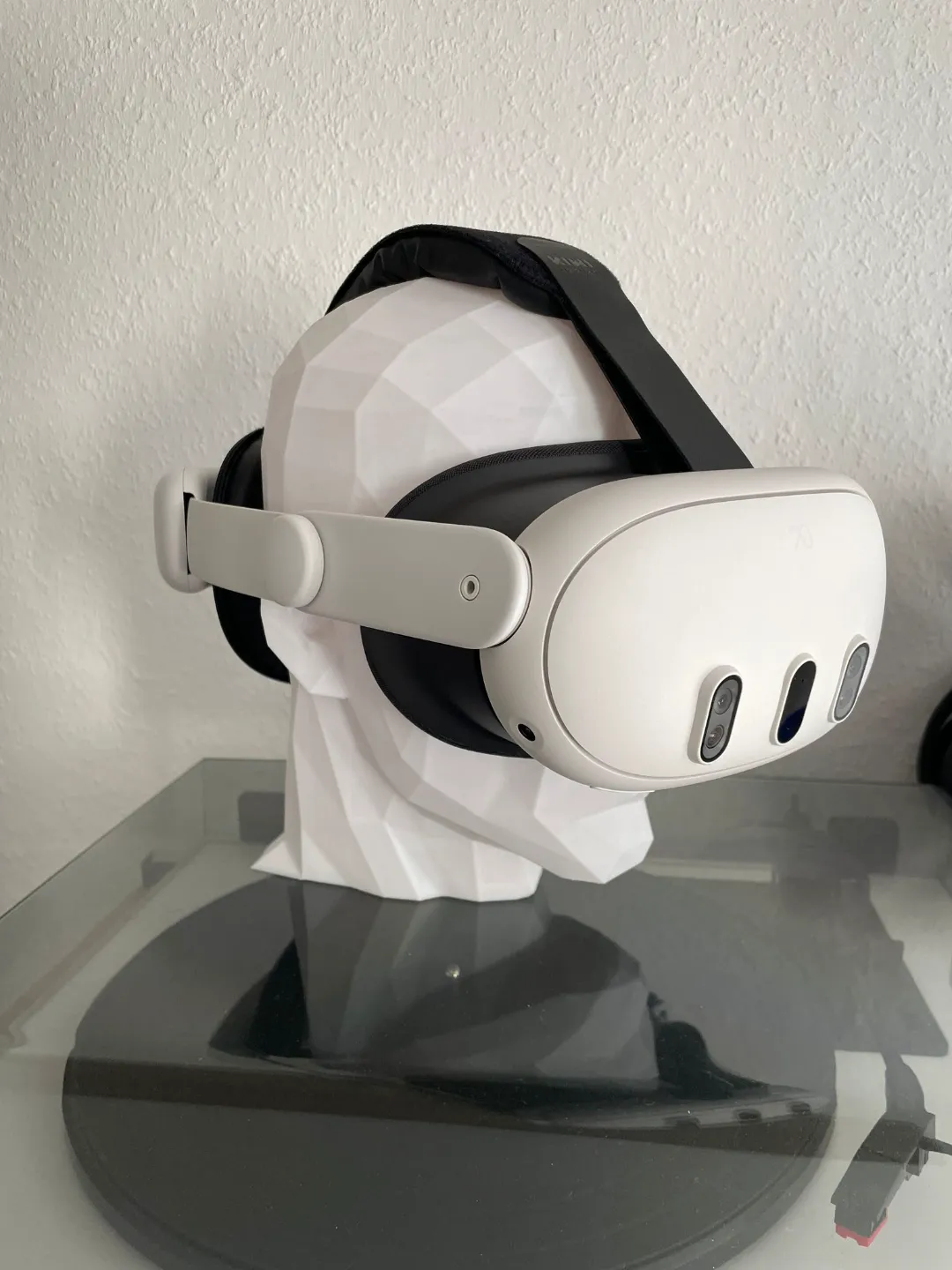 Low-Poly Head, photo 3 of 4 - Low-Poly Head Art